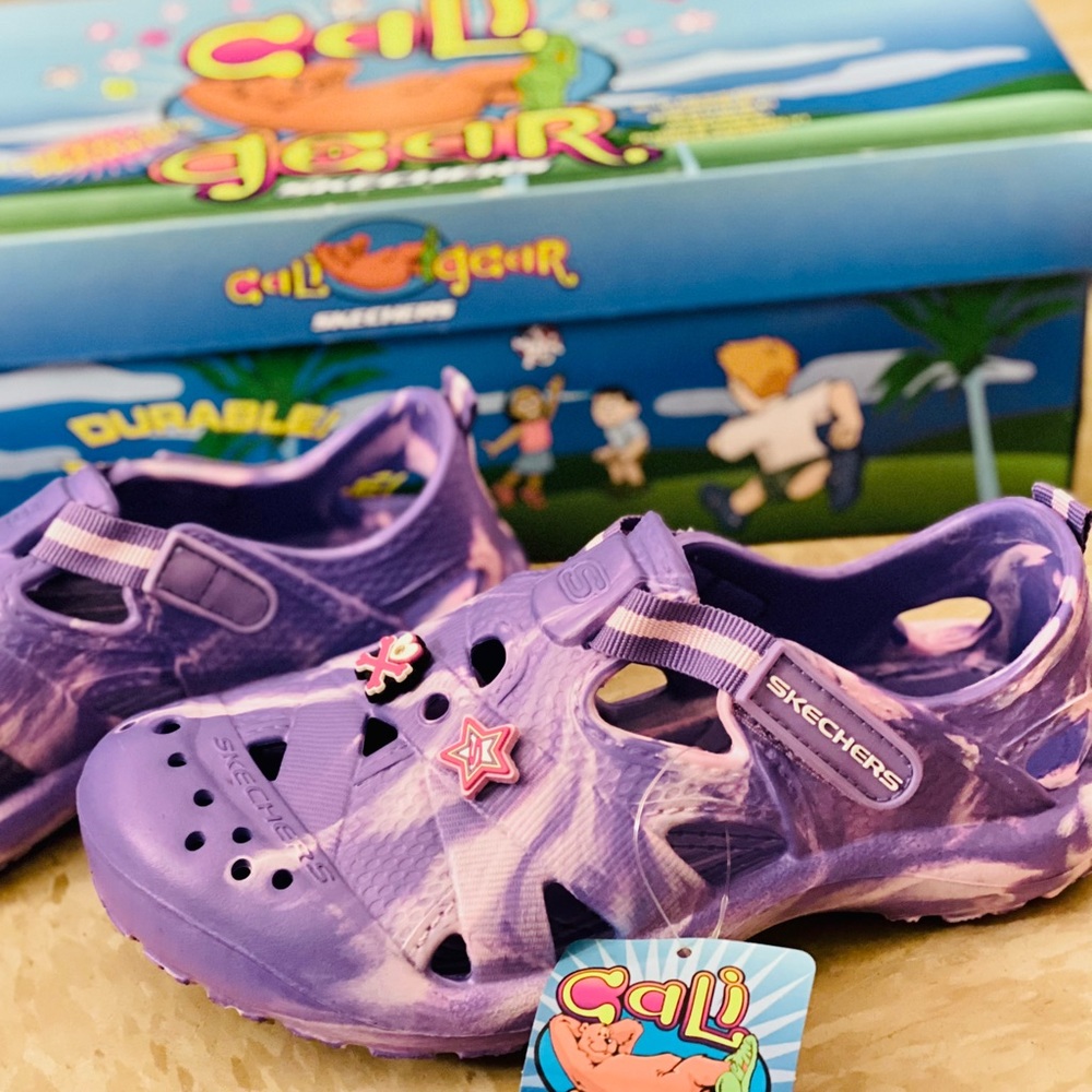 Skechers